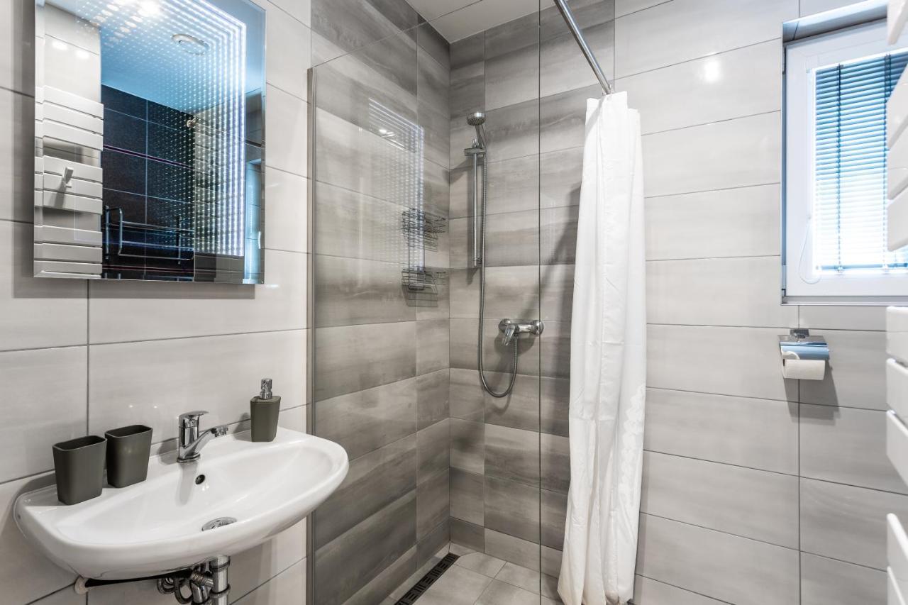 Family Apartments Klinovec โลชนา โปด กลิโนฟเซม ภายนอก รูปภาพ